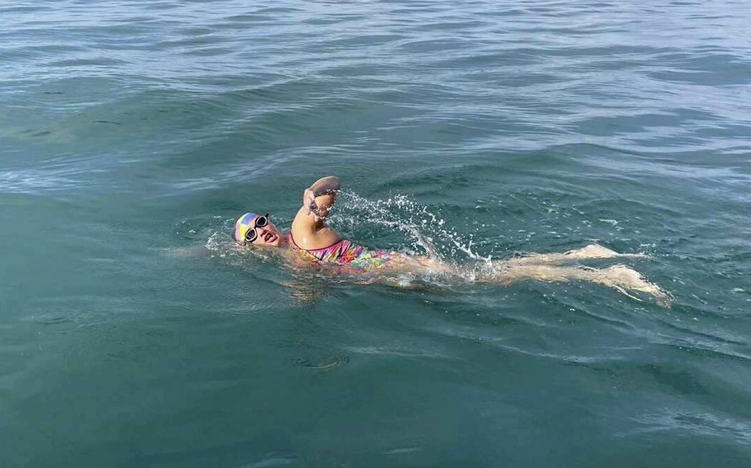 49-Year-old Becomes First Blind Woman to Swim English Channel: ‘Nothing is Impossible’