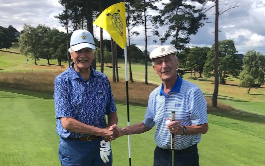 Great-Grandad Gets Hole-in-One at Age 93 – May Be the Oldest Golfer in Britain to Do it