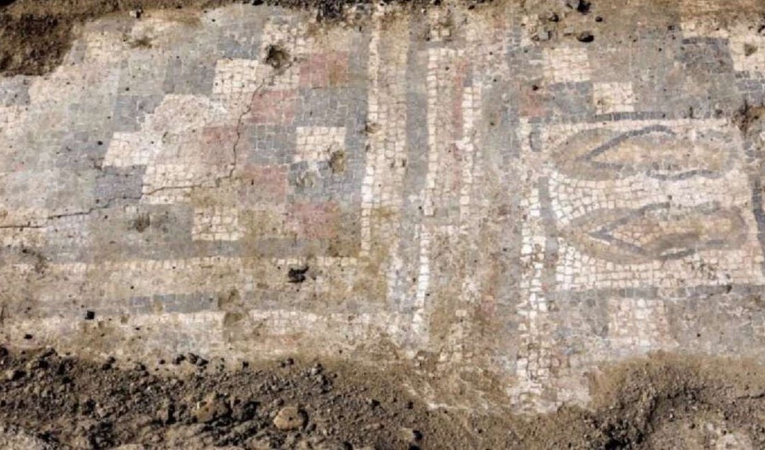 Newly-Uncovered Roman Mosaic Depicts What Appear to be Flip-Flops at the Bottom of a Pool