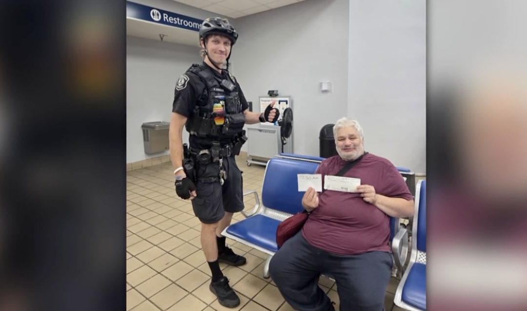 ‘We’re supposed to be good men’: Officer Buys Stranded Deaf Man Train Ticket to Get Home