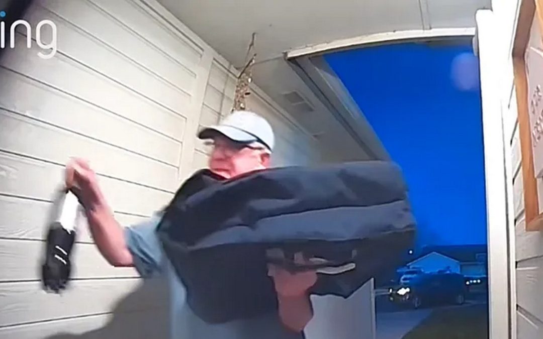 (UPDATE) Aging Pizza Delivery Driver Gets $100K Tip After Conscientious Effort Goes Viral